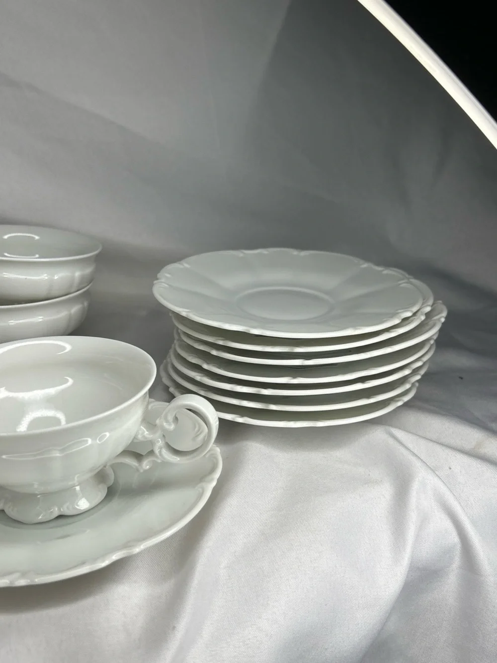 Vintage HUTCHENREUTHER SYLVIA Bavarian GERMANY cup & saucer 8pc. Elegant Dining